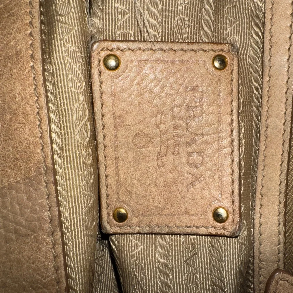 Prada Ombré Tan Leather Shoulder Bag - Picture 5 of 6